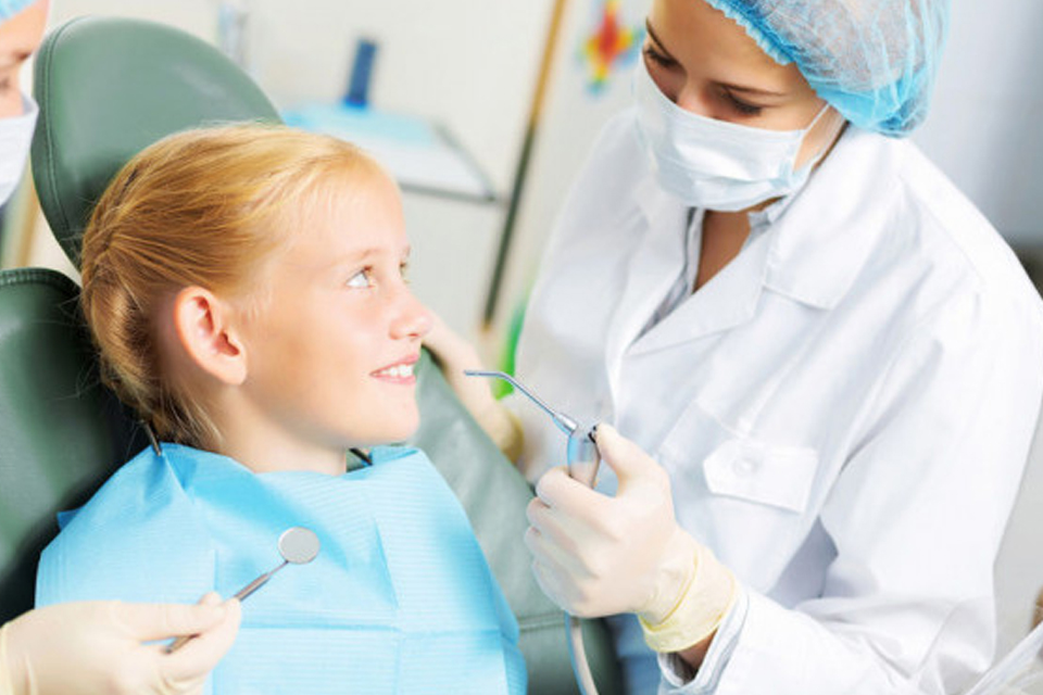 Неконтактных детей не бывает, или визит к стоматологу без слёз